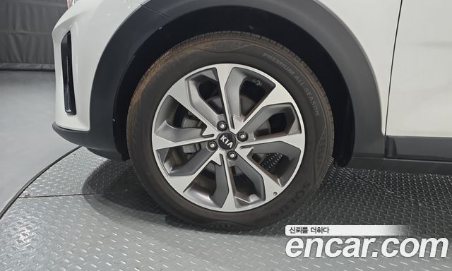 Kia Stonic из Кореи Encar
