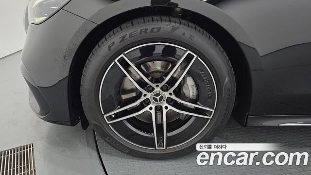 Mercedes-Benz E-Class E300 4MATIC AMG Line — пробег 32 448 км — фото 5 из 5