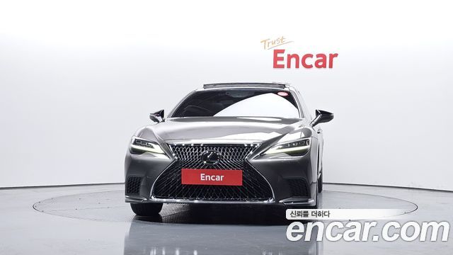 Lexus LS 3.5 Luxury AWD — пробег 35 038 км — фото 3 из 5