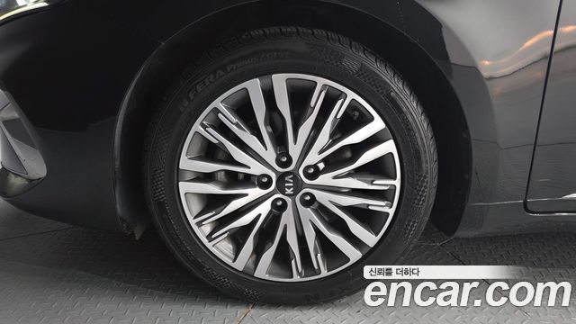 Kia K7 из Кореи Encar