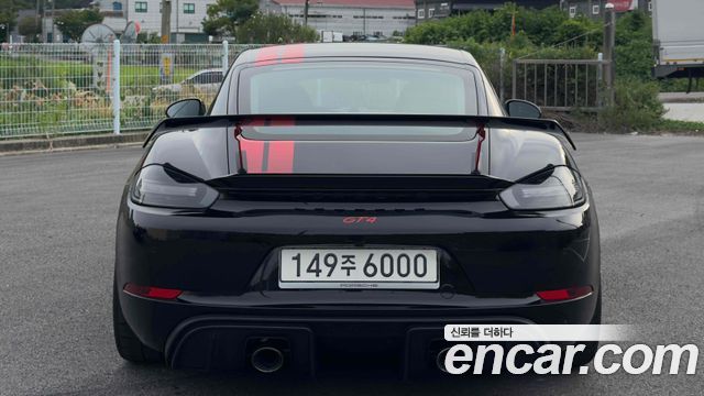 Porsche 718 4.0 GT4 — пробег 16 000 км — фото 4 из 5